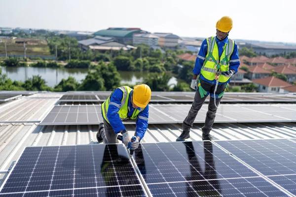 What Makes a Trusted Solar Installation Expert Stand Out